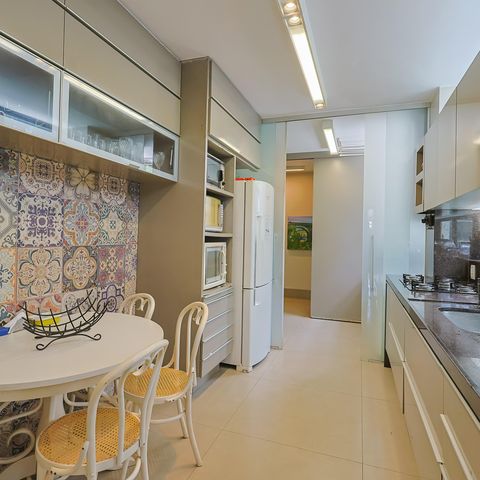 Apartamento para alugar com 300m², 4 quartos e 3 vagas Apartamento para alugar com 300m², 4 quartos e 3 vagasCozinha