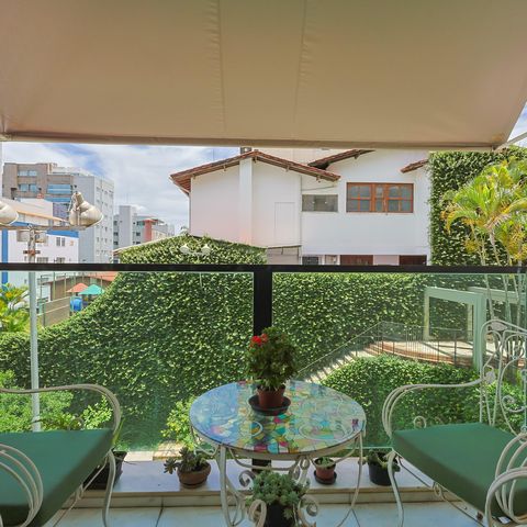 Apartamento para alugar com 300m², 4 quartos e 3 vagas Apartamento para alugar com 300m², 4 quartos e 3 vagasVaranda da Sala 1