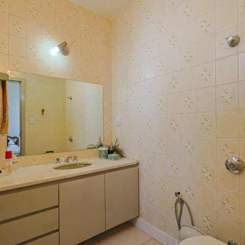 Apartamento para alugar com 300m², 4 quartos e 3 vagas Apartamento para alugar com 300m², 4 quartos e 3 vagasBanheiro da Suíte 2