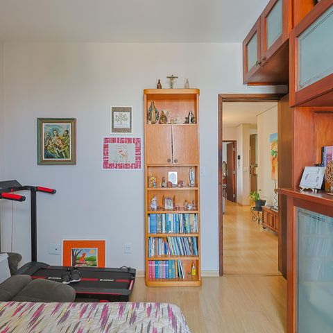 Apartamento para alugar com 300m², 4 quartos e 3 vagas Apartamento para alugar com 300m², 4 quartos e 3 vagasQuarto 1