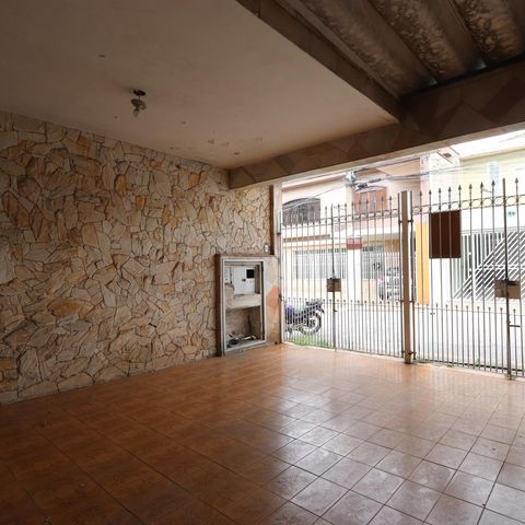 Casa à venda com 125m², 2 quartos e 2 vagasGaragem