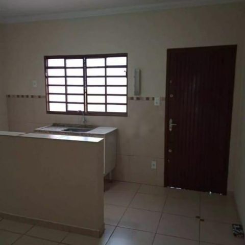 Casa à venda com 113m², 2 quartos e 2 vagas