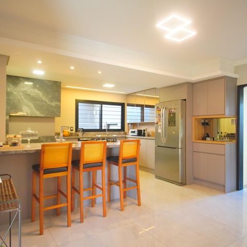 Casa à venda com 292m², 4 quartos e 4 vagasCozinha