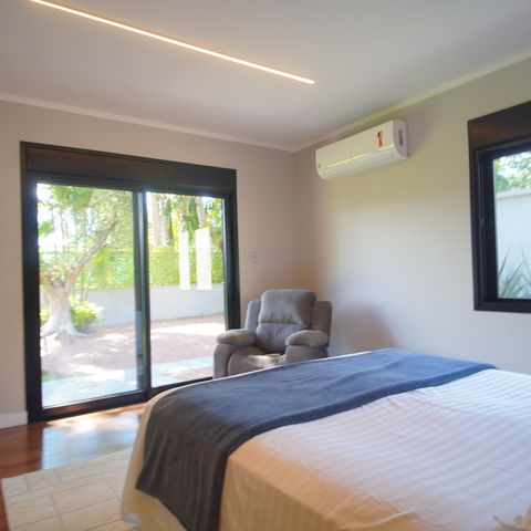 Casa à venda com 292m², 4 quartos e 4 vagasSuíte