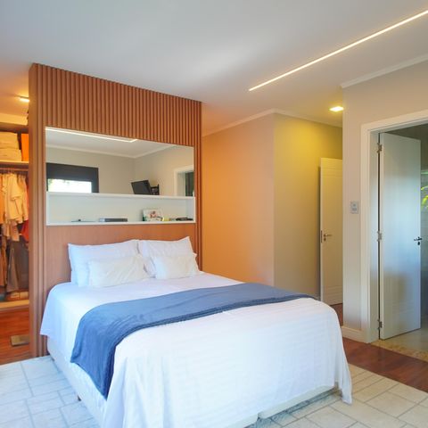 Casa à venda com 292m², 4 quartos e 4 vagasSuíte