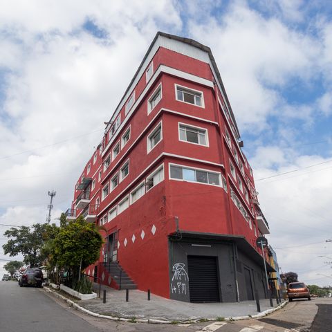 Apartamento para alugar com 68m², 2 quartos e sem vagaFachada