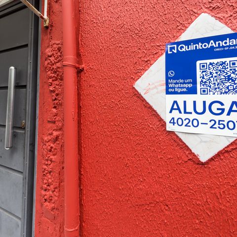 Apartamento para alugar com 68m², 2 quartos e sem vagaPlaca instalada