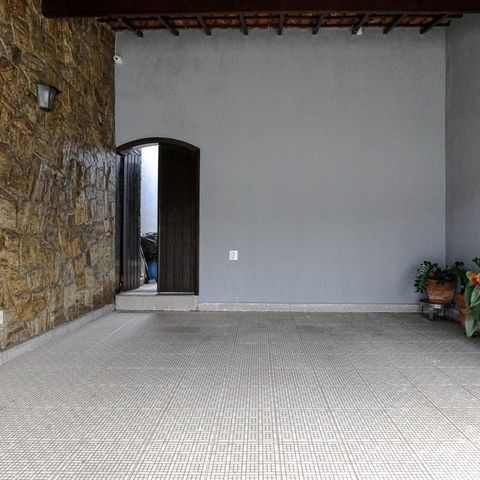 Casa para alugar com 330m², 3 quartos e 2 vagas Casa para alugar com 330m², 3 quartos e 2 vagasGaragem