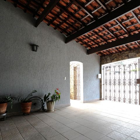 Casa para alugar com 330m², 3 quartos e 2 vagas Casa para alugar com 330m², 3 quartos e 2 vagasGaragem