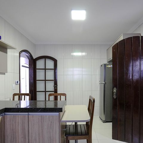 Casa para alugar com 330m², 3 quartos e 2 vagas Casa para alugar com 330m², 3 quartos e 2 vagasCozinha