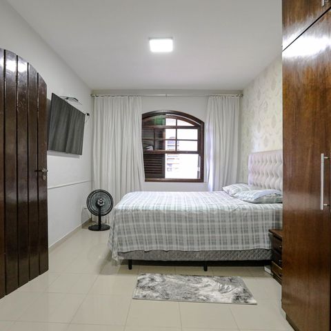 Casa para alugar com 330m², 3 quartos e 2 vagas Casa para alugar com 330m², 3 quartos e 2 vagasQuarto 3 - Suíte