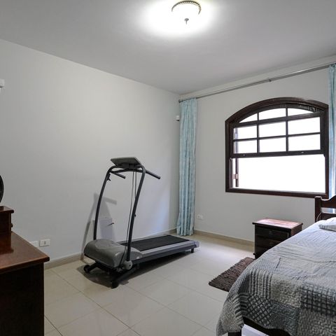 Casa para alugar com 330m², 3 quartos e 2 vagas Casa para alugar com 330m², 3 quartos e 2 vagasQuarto 1