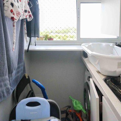 Casa à venda com 35m², 2 quartos e 1 vaga Casa à venda com 35m², 2 quartos e 1 vagaÁrea de Serviço
