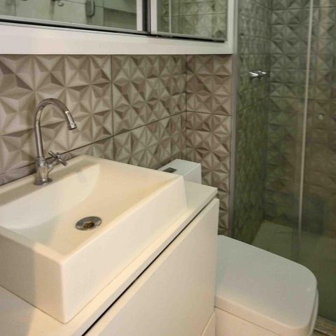 Casa à venda com 35m², 2 quartos e 1 vaga Casa à venda com 35m², 2 quartos e 1 vagaBanheiro