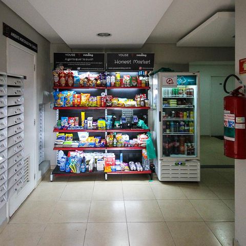 Casa à venda com 35m², 2 quartos e 1 vaga Casa à venda com 35m², 2 quartos e 1 vagaMercado