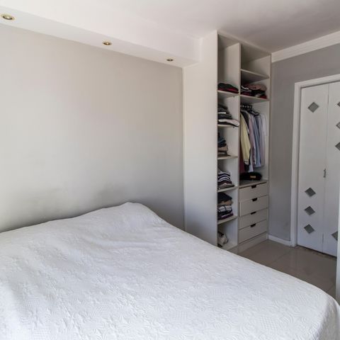 Casa à venda com 170m², 3 quartos e 2 vagasSuíte