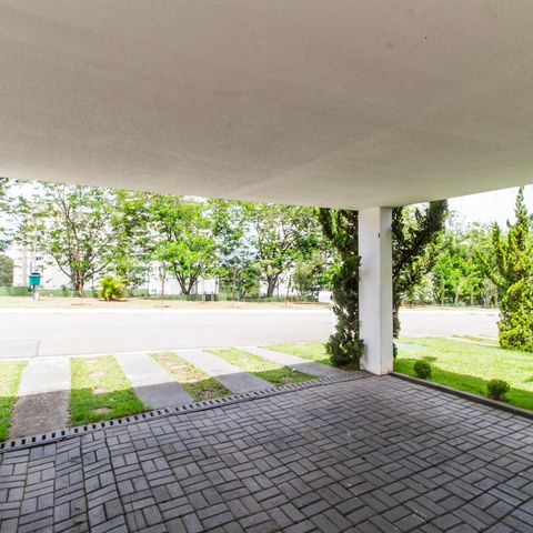 Casa à venda com 170m², 3 quartos e 2 vagasGaragem