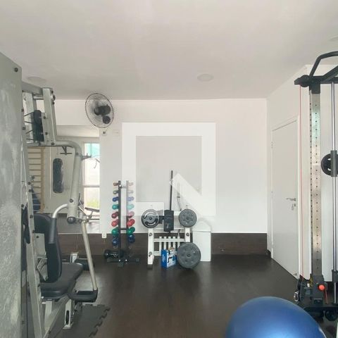 Casa à venda com 170m², 3 quartos e 2 vagasAcademia
