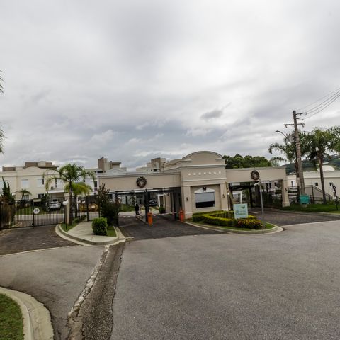 Casa à venda com 170m², 3 quartos e 2 vagasVista da Rua