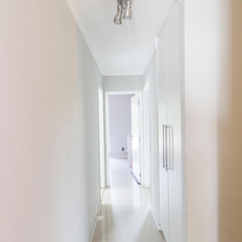 Casa à venda com 170m², 3 quartos e 2 vagasCorredor