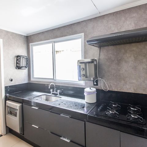 Casa à venda com 170m², 3 quartos e 2 vagasCozinha