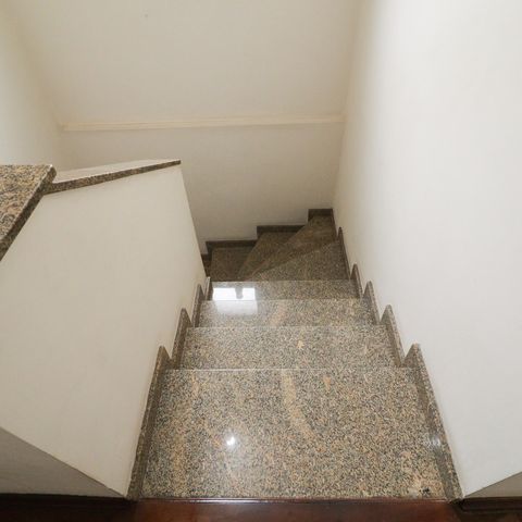 Apartamento à venda com 168m², 3 quartos e 3 vagasEscada
