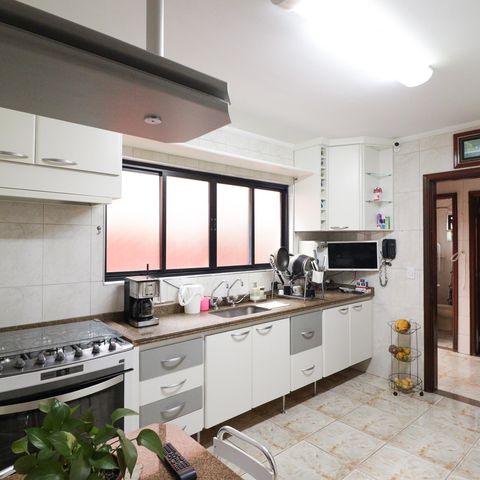 Apartamento à venda com 168m², 3 quartos e 3 vagasCozinha