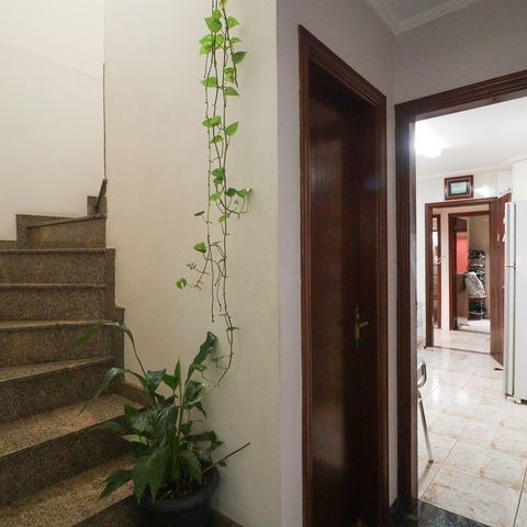 Apartamento à venda com 168m², 3 quartos e 3 vagasEscada