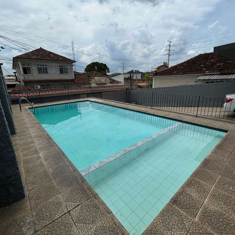 Casa à venda com 250m², 4 quartos e 5 vagasPiscina