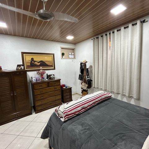 Casa à venda com 250m², 4 quartos e 5 vagasQuarto 1 casa 2