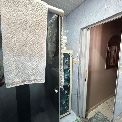 Casa à venda com 250m², 4 quartos e 5 vagasBanheiro casa 2