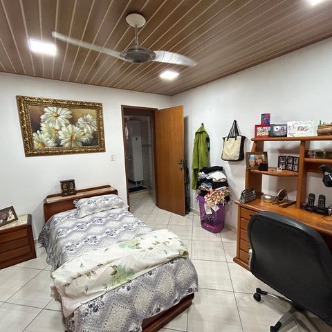Casa à venda com 250m², 4 quartos e 5 vagasQuarto 2 casa 2
