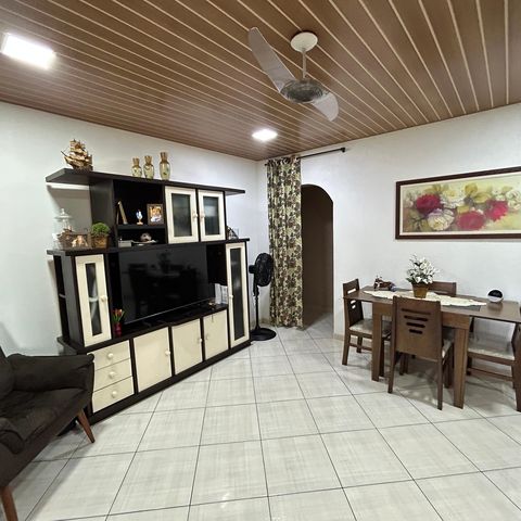 Casa à venda com 250m², 4 quartos e 5 vagasSala casa 2