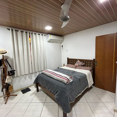 Casa à venda com 250m², 4 quartos e 5 vagasQuarto 1 casa 2