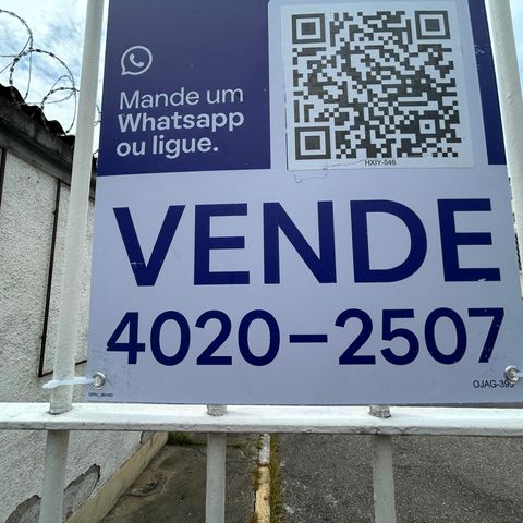 Casa à venda com 250m², 4 quartos e 5 vagasCódigo alpha numérico