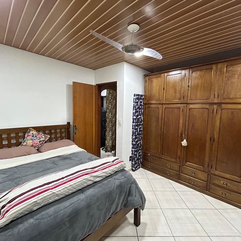 Casa à venda com 250m², 4 quartos e 5 vagasQuarto 1 casa 2
