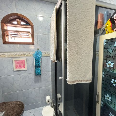 Casa à venda com 250m², 4 quartos e 5 vagasBanheiro casa 2