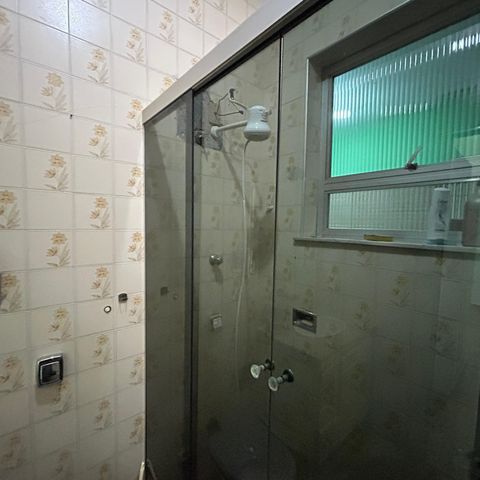 Casa à venda com 250m², 4 quartos e 5 vagasBanheiro