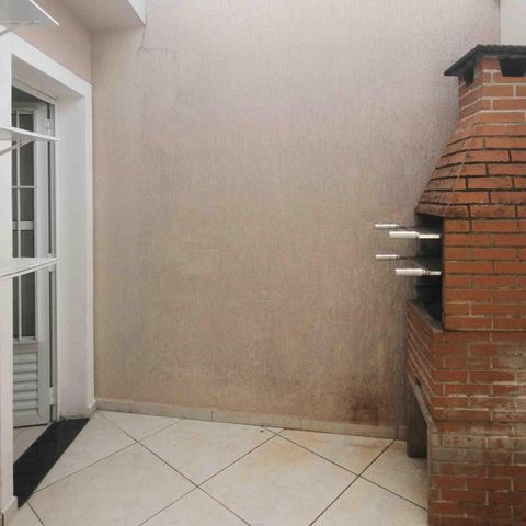 Casa à venda com 109m², 3 quartos e 2 vagas