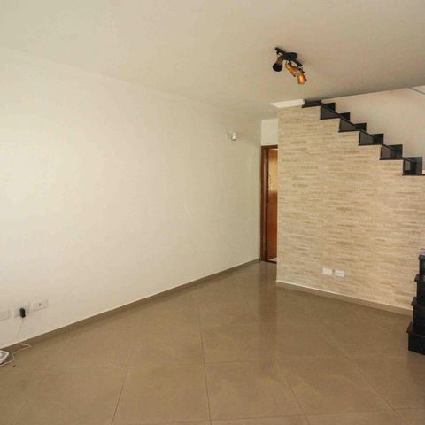 Casa à venda com 109m², 3 quartos e 2 vagas