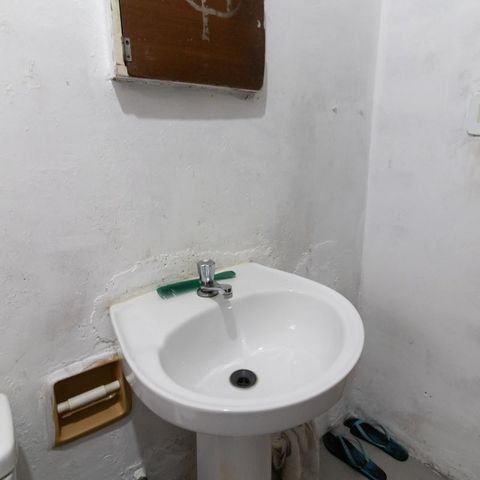 Casa à venda com 80m², 4 quartos e 1 vagaBanheiro