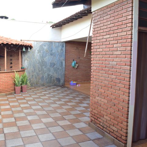 Casa para alugar com 250m², 3 quartos e 3 vagasQuintal