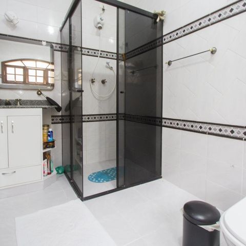 Casa à venda com 383m², 4 quartos e 3 vagas