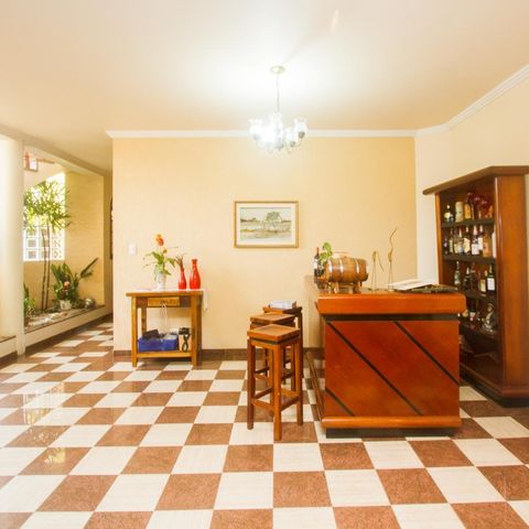 Casa à venda com 383m², 4 quartos e 3 vagas