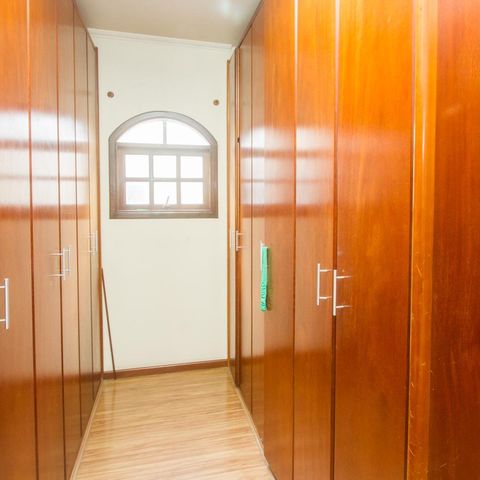 Casa à venda com 383m², 4 quartos e 3 vagas