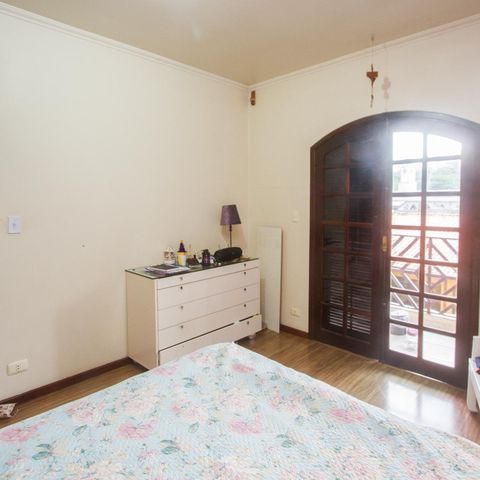 Casa à venda com 383m², 4 quartos e 3 vagas