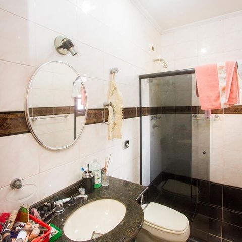 Casa à venda com 383m², 4 quartos e 3 vagas