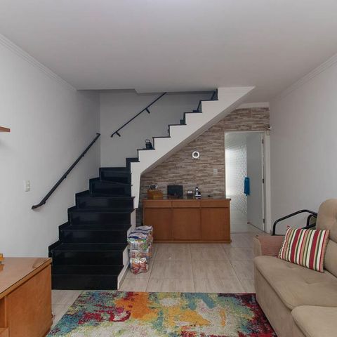 Casa à venda com 111m², 2 quartos e 1 vaga Casa à venda com 111m², 2 quartos e 1 vagaSala