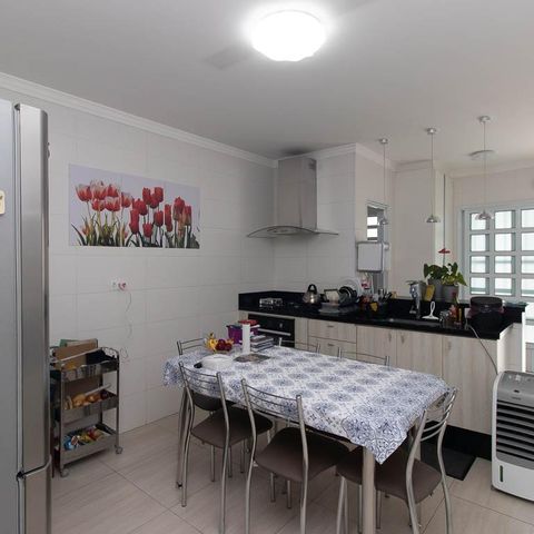 Casa à venda com 111m², 2 quartos e 1 vaga Casa à venda com 111m², 2 quartos e 1 vagaCozinha
