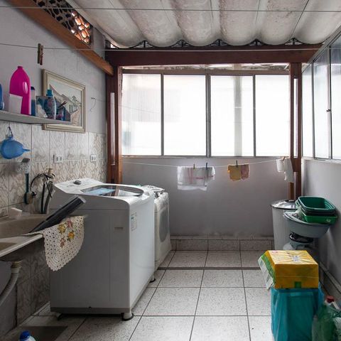 Casa à venda com 111m², 2 quartos e 1 vaga Casa à venda com 111m², 2 quartos e 1 vagaÁrea de Serviço